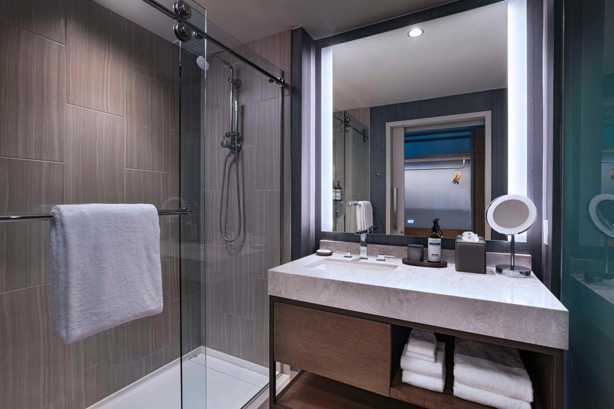 Hyatt Regency Conroe Hotel Bagian luar foto