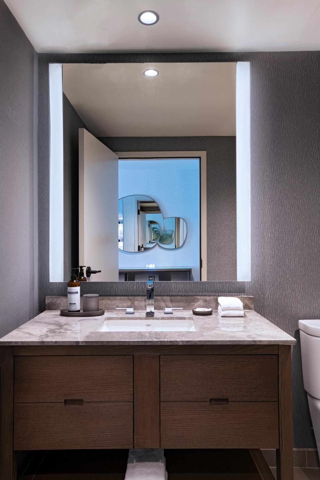 Hyatt Regency Conroe Hotel Bagian luar foto